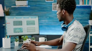 بهترین مانیتور برای تریدرها